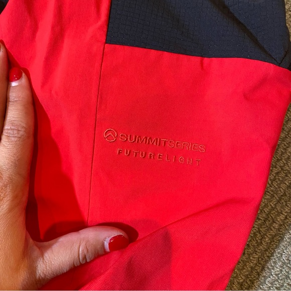 NEW North Face Womens Bibbed Snowpants Size M - Picture 9 of 10